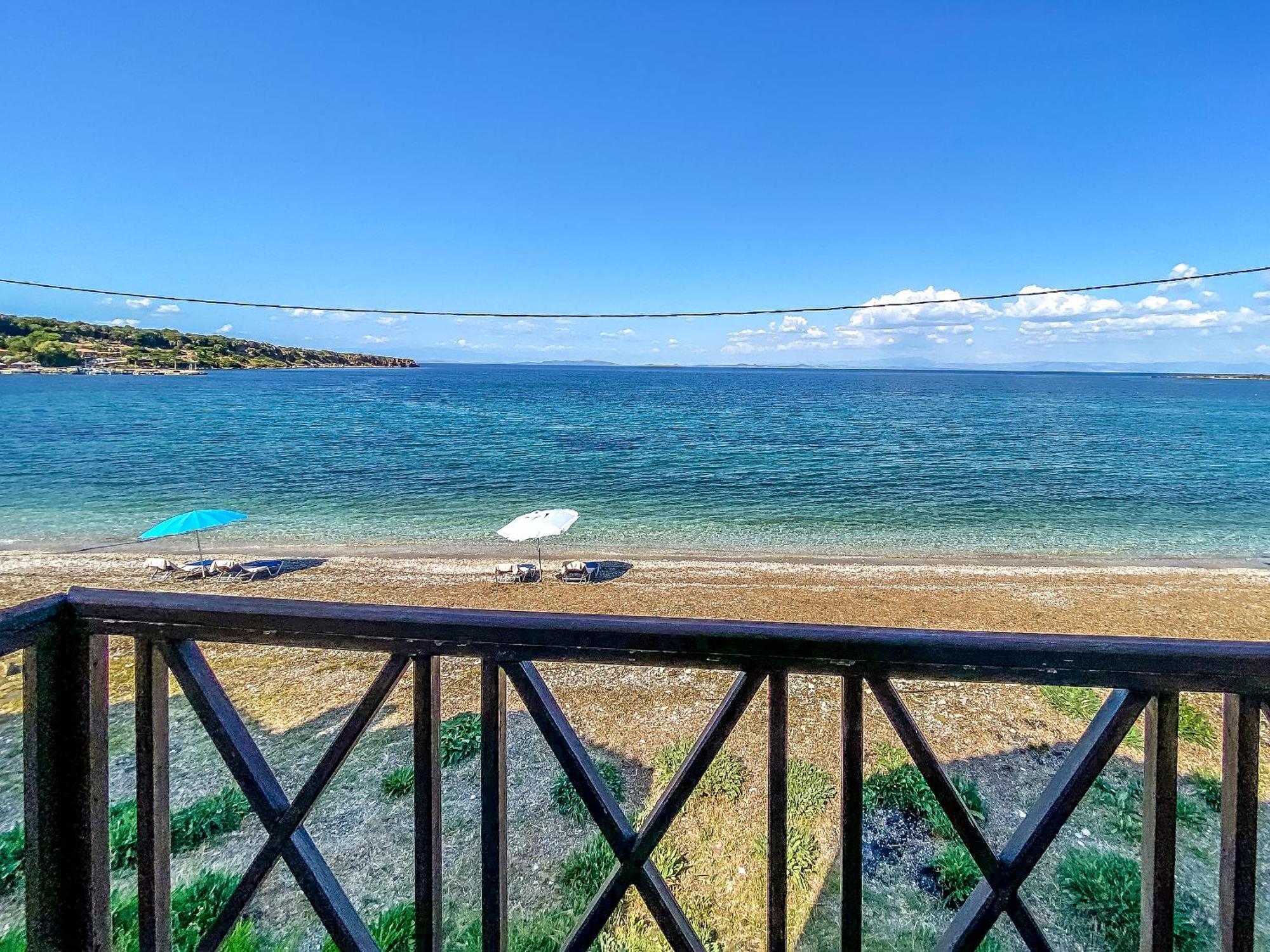 Kyparissis Beach Houses Skala Mistegnon Exterior photo