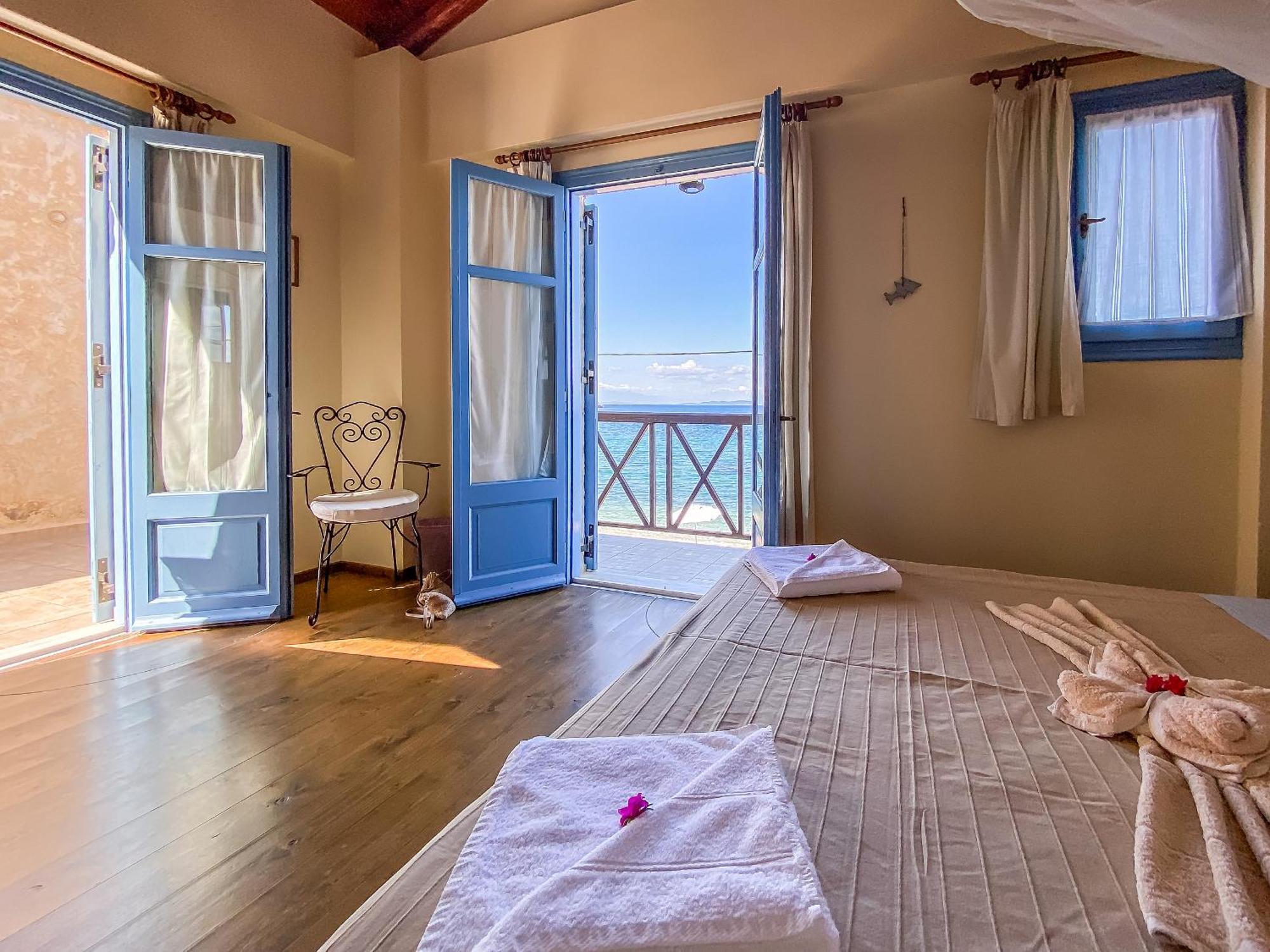 Kyparissis Beach Houses Skala Mistegnon Exterior photo